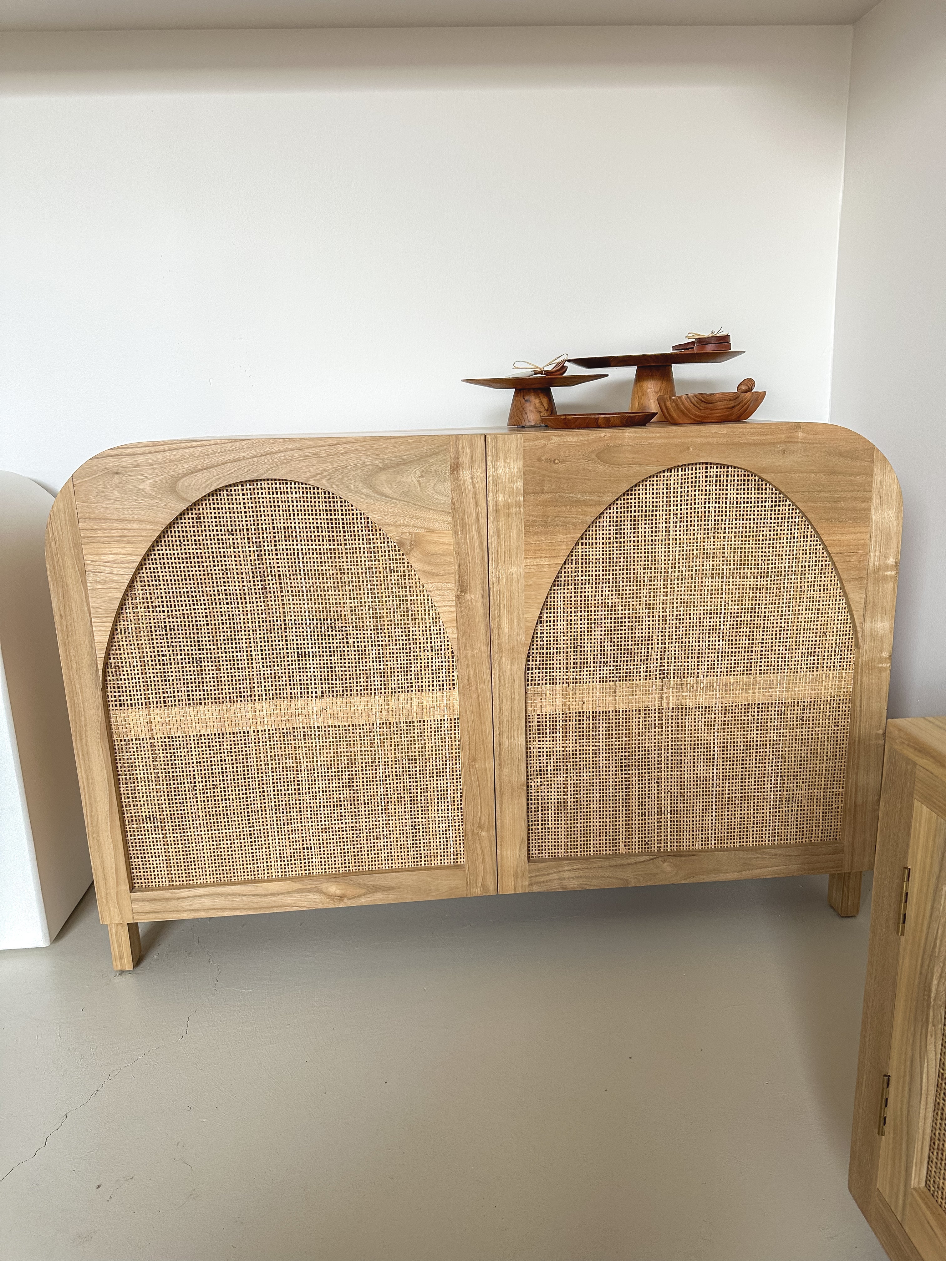 Rounded Buffet | Made to Order