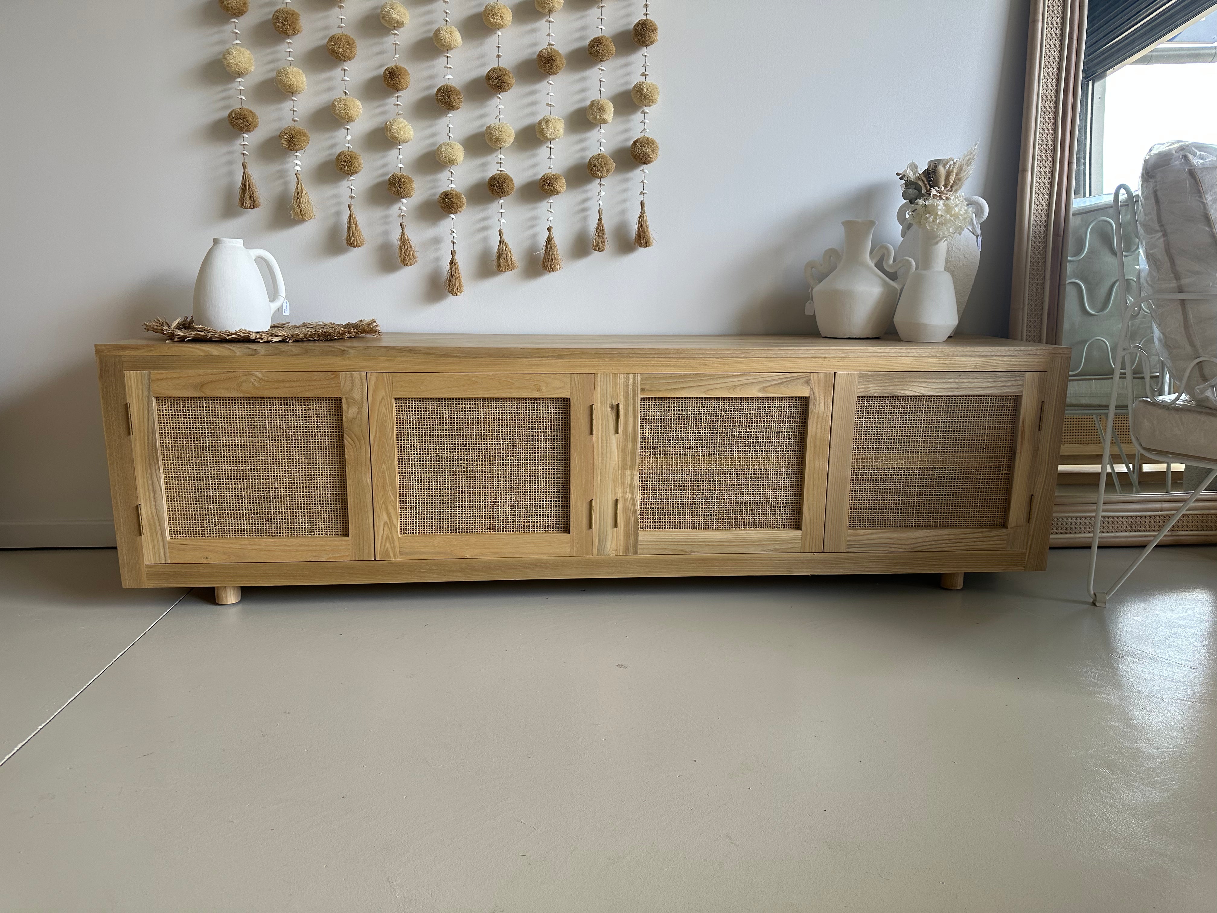 Custom-Made Furniture – Crafted Just for You