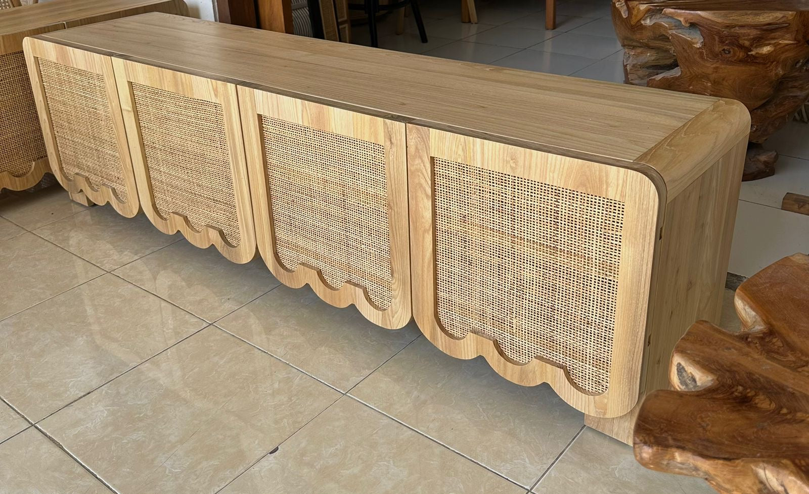 Swell Entertainment Unit