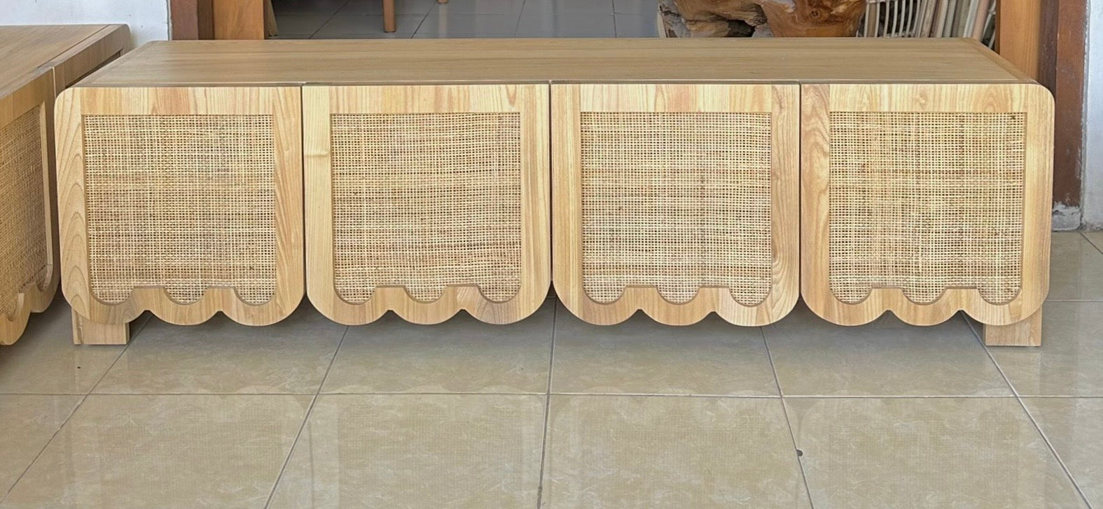 Swell Entertainment Unit